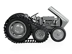 Universal Hobbies UH5303 Massey Ferguson Tea 20" Half, used for sale  Delivered anywhere in Ireland