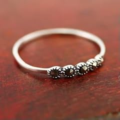 Bague empilable délicate d'occasion  Livré partout en France