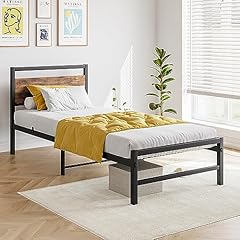Foubam bed frame usato  Spedito ovunque in Italia 