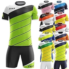 Completo calcio zeus usato  Spedito ovunque in Italia 
