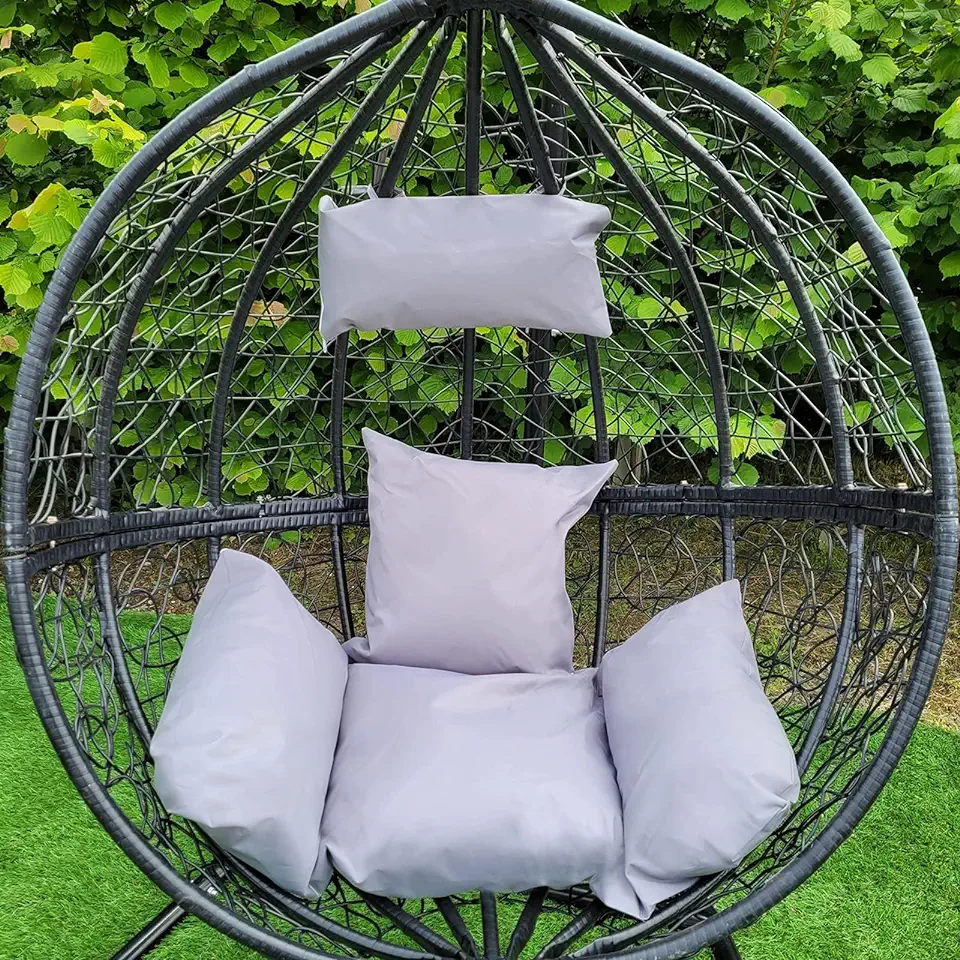 Hangstoel Egg chair Zwart Max: 150 kg 126x101x192 cm waterdichte regenhoes tweedehands  