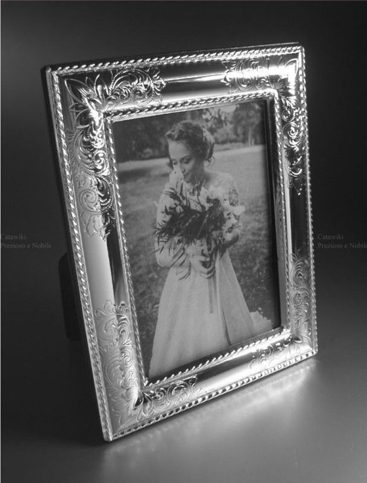 Picture frame 925 for sale  