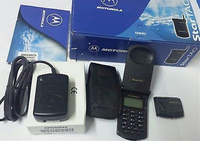 1 Motorola Star Tac 130 GSM - Cellulare - Nella scatola originale Videogiochi e computer, usato usato  