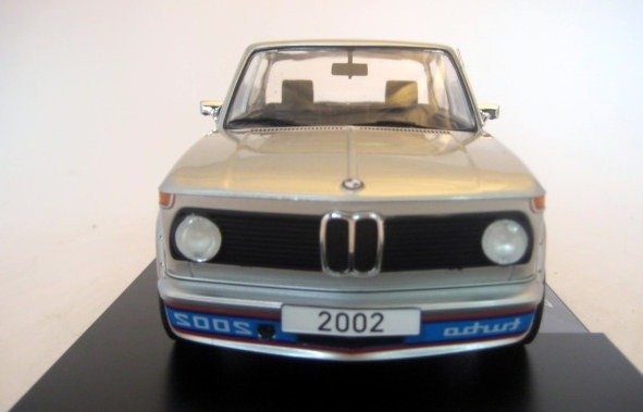 MCG - 1:18 - BMW 2002 Turbo Silver 1973 - Mint Boxed - Edición limitada segunda mano  