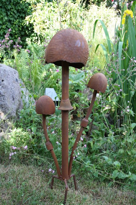 Sculpture decoratieve tuinprik for sale  