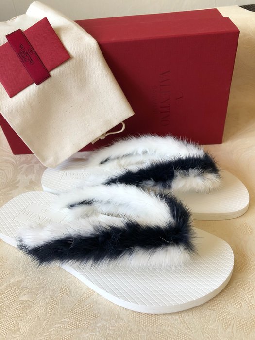 Valentino flip flop for sale  