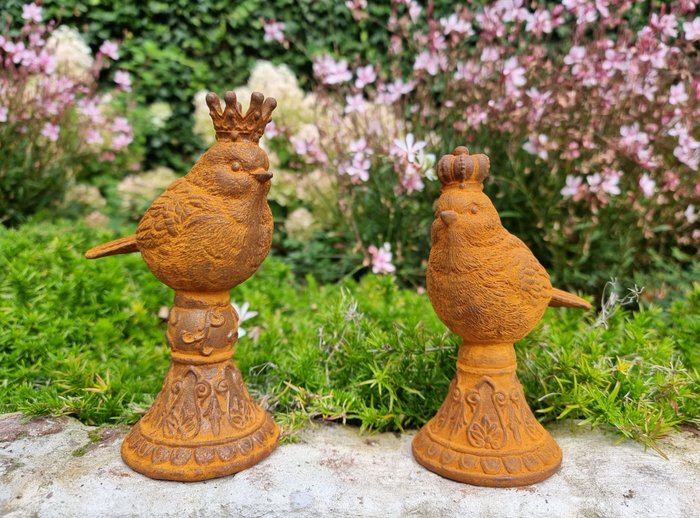 Figurine royal birds for sale  