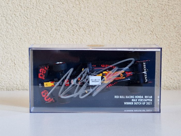 Red Bull - Formula Uno - Max Verstappen - 2021 - Automodello in scala 1/43 Cimeli sportivi usato  