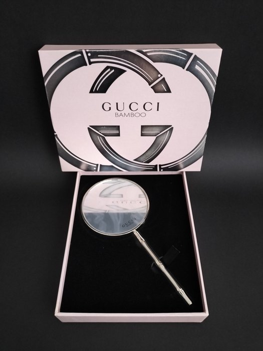 Gucci Specchio a mano in bambù Ispirazione moda Ispirazione moda usato  