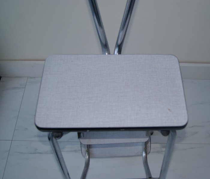 Escalera industrial/silla de cocina - Hierro (fundido/forjado), Madera, fórmica segunda mano  
