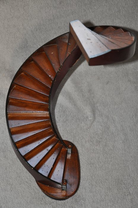 escalera de caracol miniatura antigua - Madera - Primera mitad del siglo XX segunda mano  