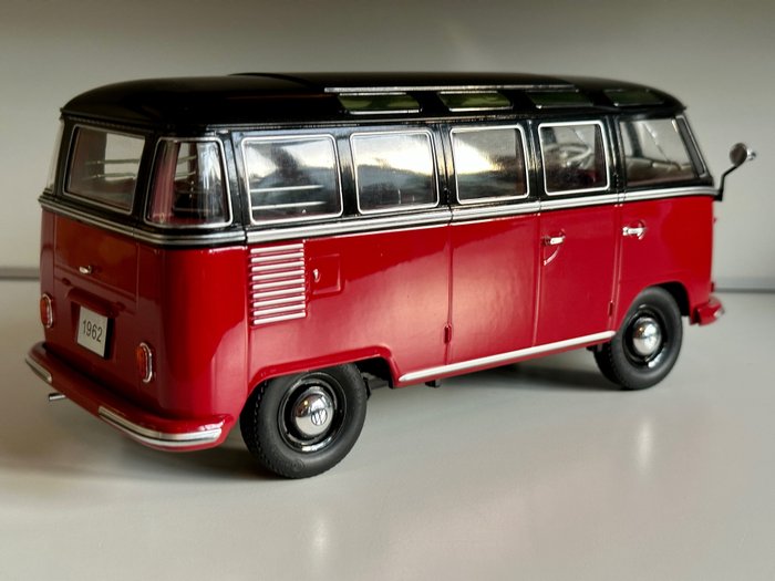 KK-Scale - 1:18 - Volkswagen T1 Samba 1962 - Edición limitada 1500 piezas segunda mano  