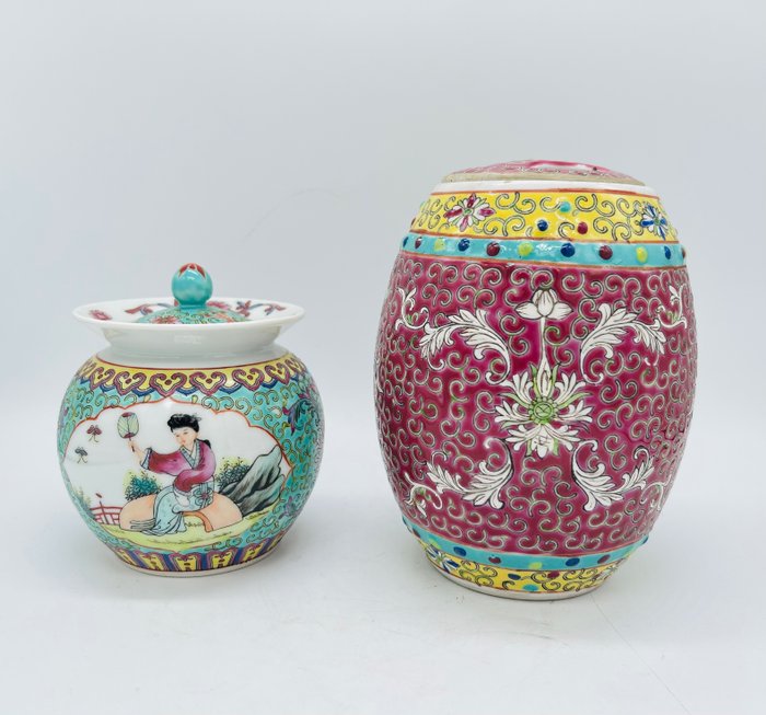 Due vasi di rose familiari - Porcellana - Cina - Seconda metà del 20° secolo Arte cinese usato  