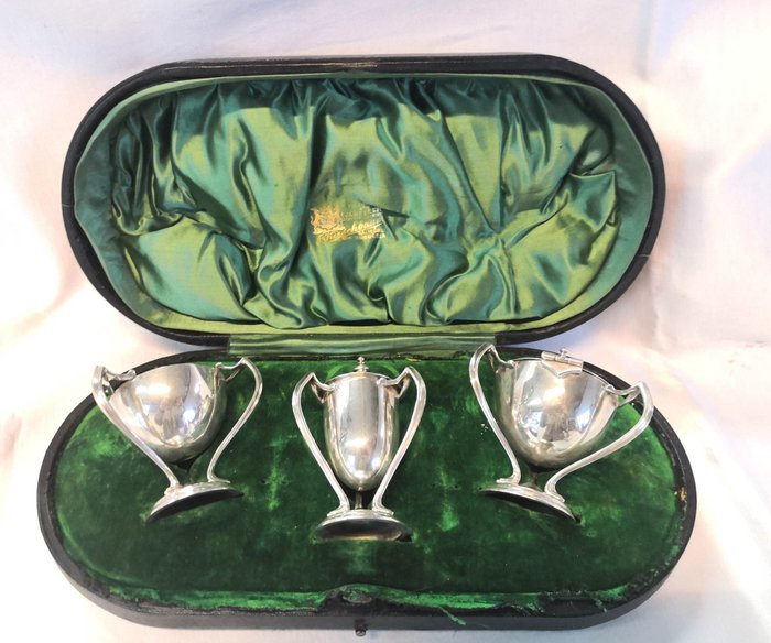 Birmingham 1906 - Condiment set in fitted case (4) - Stile neoclassico - Vetro, .925 silver usato  