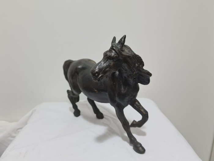 Sculpture cavallo 17.5 for sale  
