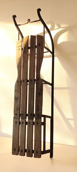 Gran trineo antiguo de madera con rizo - Hierro (fundido/forjado), Madera segunda mano  