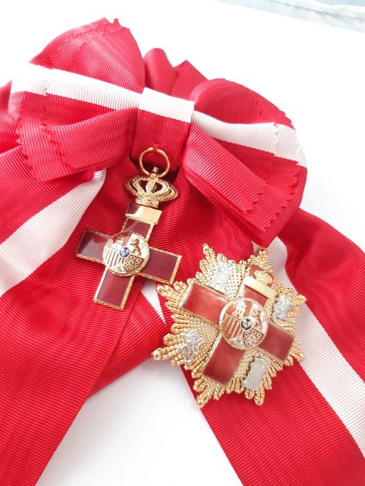 Spain medal grand for sale  