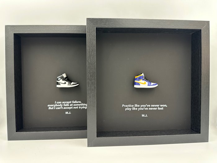 Mini sneaker incorniciata 3d Air Jordan Retro High (2) - Legno Oggetti decorativi Modern, usato usato  