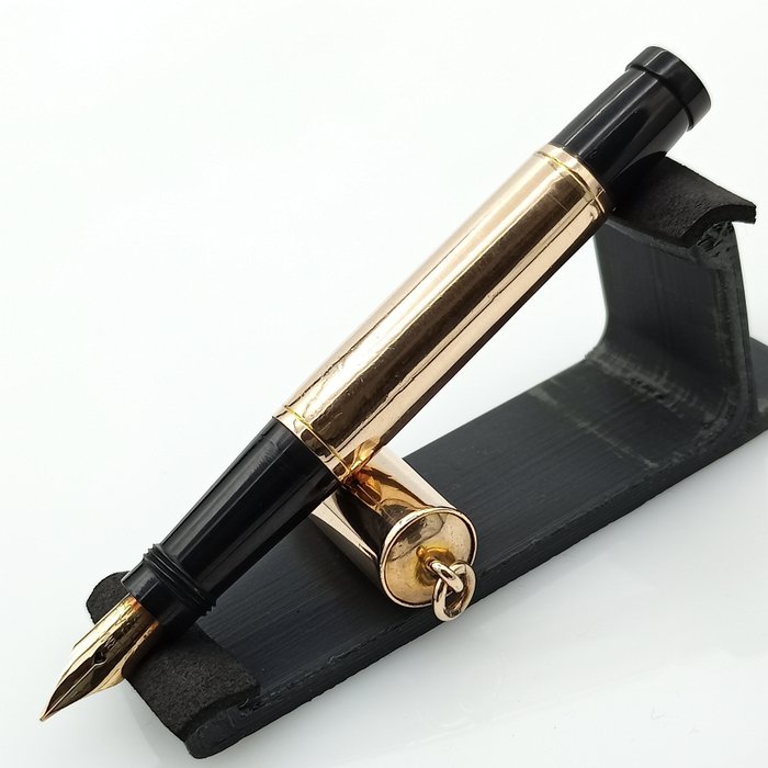 Waterman v fountain for sale  
