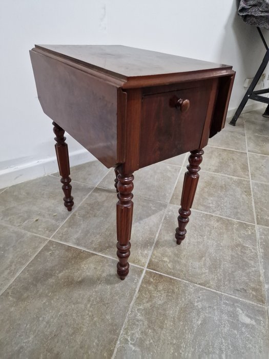 Side table table for sale  