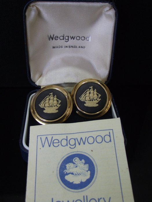 Wedgwood jasper ware usato  