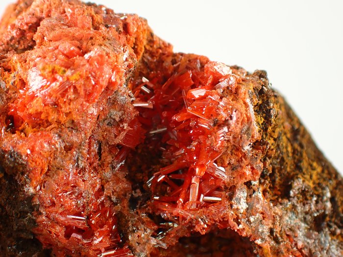 Crocoite deep red d'occasion  