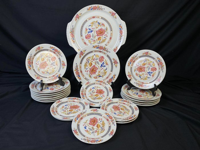 Table service porcelain for sale  