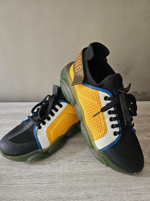 Moschino sneakers size usato  
