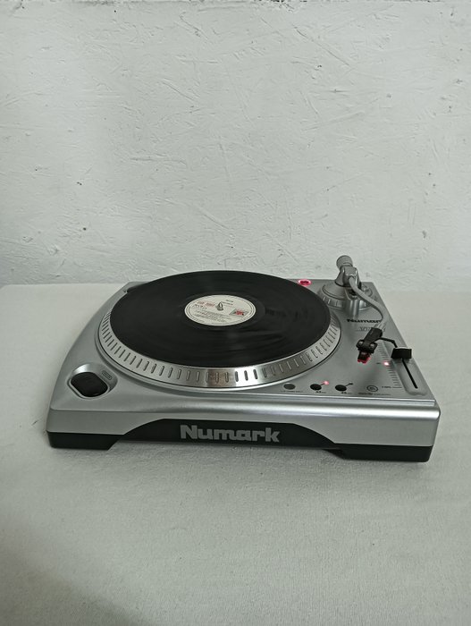 Numark bd22d turntable for sale  