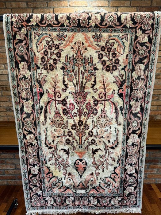 Vintage ghoum silk for sale  