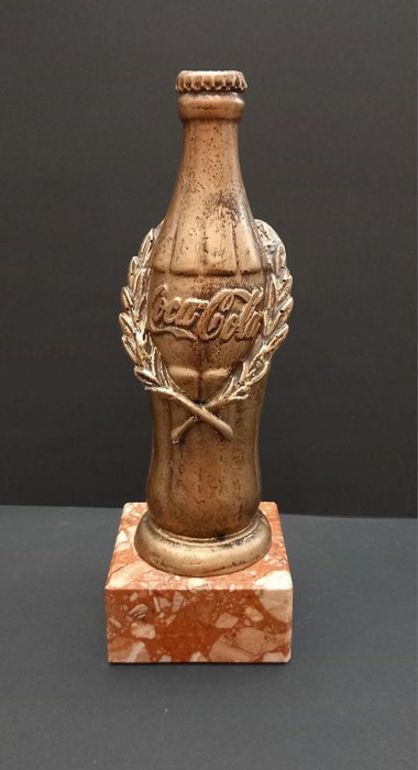 Coca cola trofeo for sale  