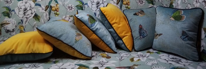 Pillow set manufatti for sale  