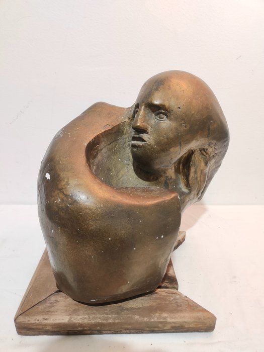 Sculpture abbraccio cm for sale  