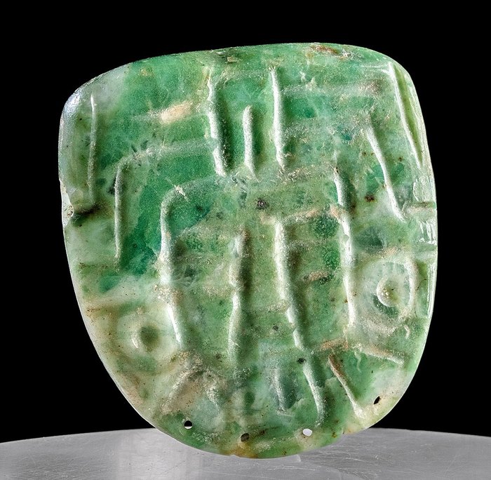 Maya jade pre usato  