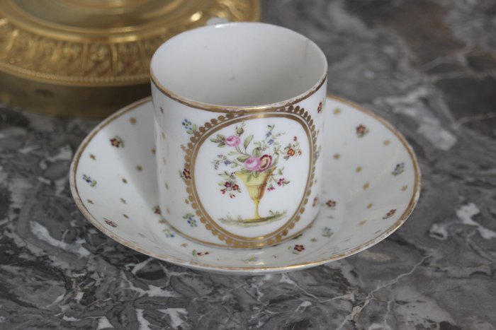 Porcelaine paris cup for sale  