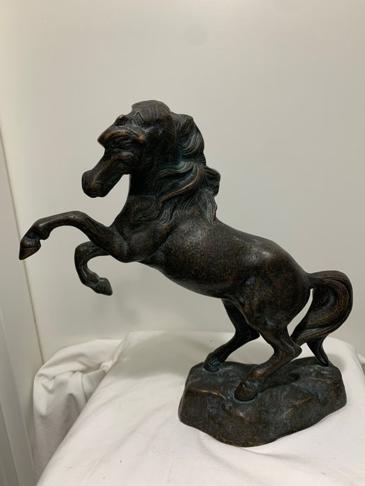 Statue cavallo rampante for sale  