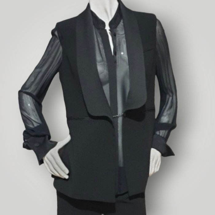 Oscar renta suit for sale  