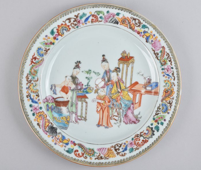 Plate chinese famille for sale  