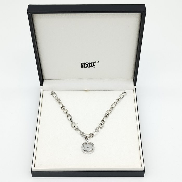 Montblanc necklace with usato  