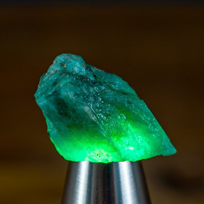 Colombian green emerald for sale  