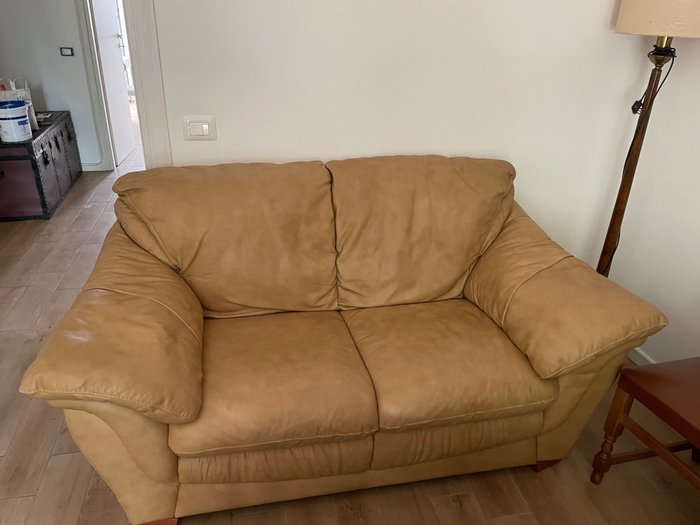Interline sofa leather for sale  