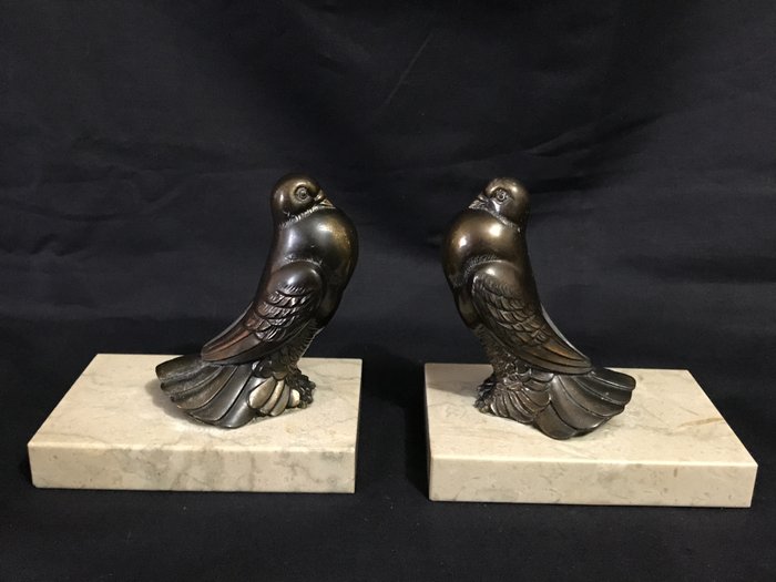 Style j.martel bookend for sale  