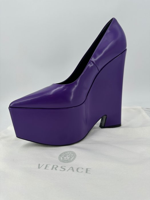 Versace pumps size for sale  