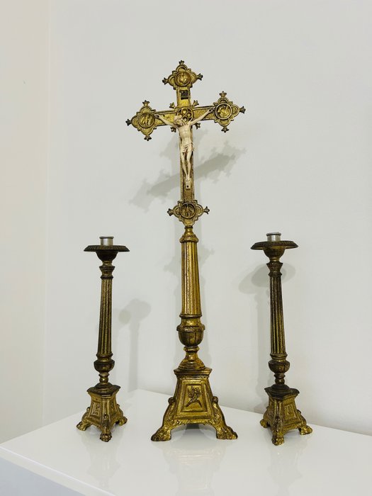 Religious objects candlesticks d'occasion  
