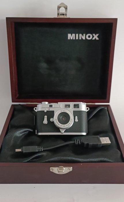 Leica minox digital for sale  