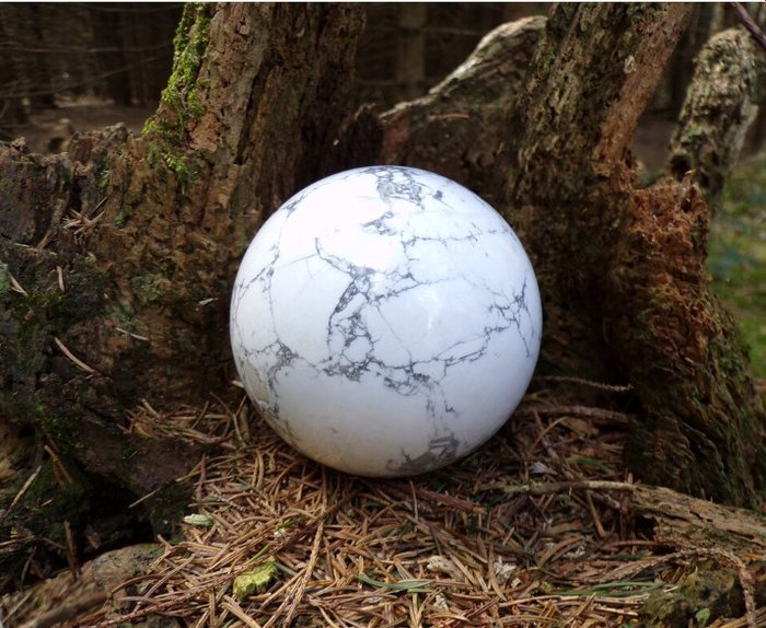 Large howlite sphere d'occasion  