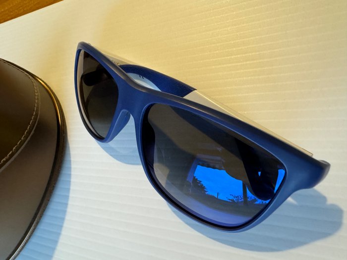 Gucci 1047 sunglasses for sale  