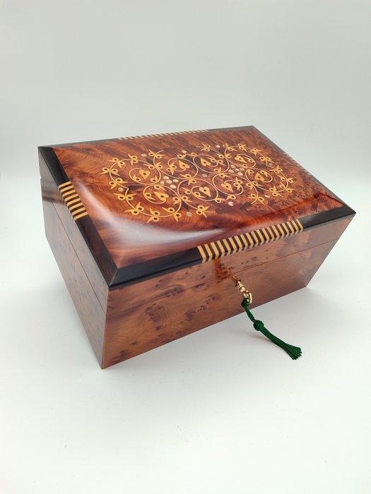Jewellery box mother for sale  