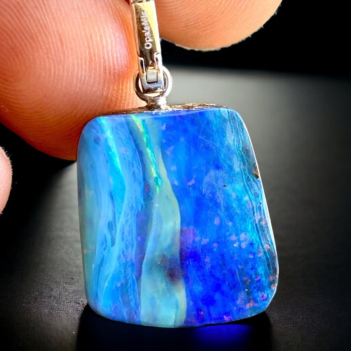 Carat opal pendant for sale  