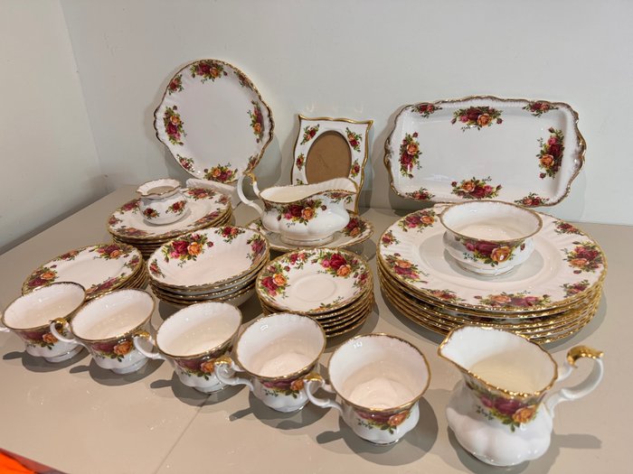 Royal albert table d'occasion  